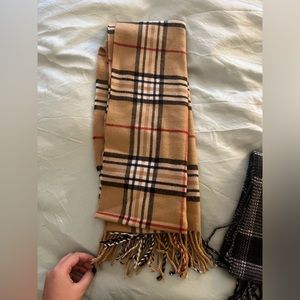 Burberry like scarf